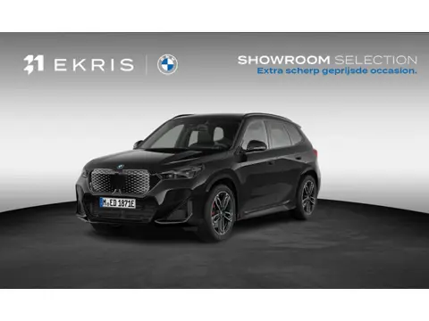 BMW iX1 eDrive20 67 kWh | M-Sport Pro | Adaptive Cruise | Trekhaak | Harman Kardon | Panoramadak | E