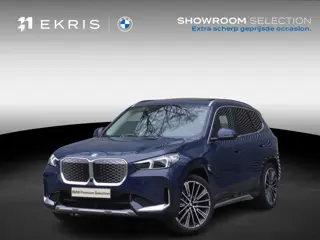 BMW iX1 xDrive30 20 inch Multispaak | Trekhaak met elektrisch wegklapbare kogel | Glazen panoramadak