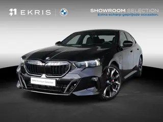 BMW 5 Serie 550e xDrive | M Sportpakket Pro | Innovation Pack | Individual Ruby Black | Bowers & Wil