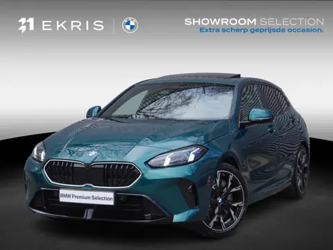 BMW 1 Serie 120 M Sportpakket Pro | Stuurwielrand verwarmd | BMW Iconic Glow nierengrille | Harman-K