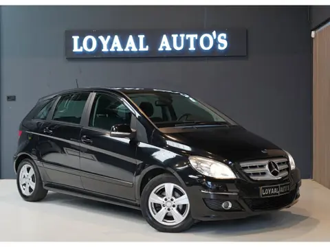Mercedes-Benz B-klasse 180 | |AUTOMAAT | NAVI | AIRCO | CRUISE | PDC | APK|