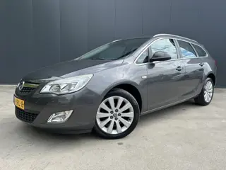 Opel Astra Sports Tourer 1.4 Cosmo NAVI CRUISE ECC LMV