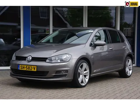 Volkswagen Golf 1.4 TSI Highline DSG Trekhaak Stoelverwarming Parkeersensoren