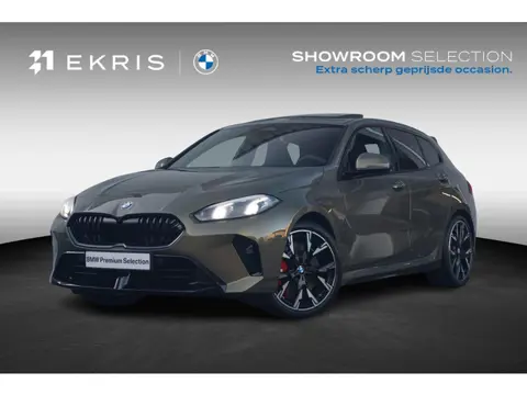 BMW 1 Serie 123 xDrive M Sportpakket Pro 19'' |  Panoramadak | Elektrisch verstelbare stoelen | Harm