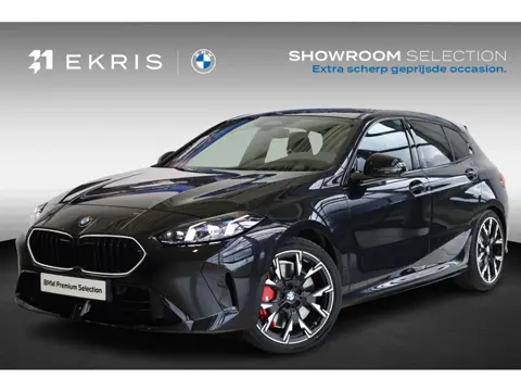 BMW 1 Serie 120 M Sportpakket Pro | Alcantara | Head-Up | Harman Kardon | 360 camera | Iconic Glow |