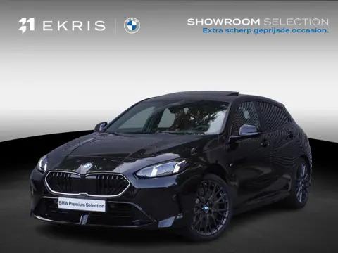 BMW 1 Serie 5-deurs 120 M Sportpakket Pro | Panoramadak elektrisch | Driving Assistant | Head-Up Dis