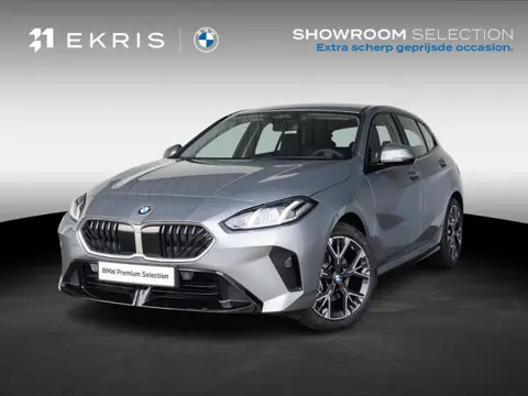 BMW 1 Serie 120 | M Sport Design | Achteruitrijcamera | Stoelverwarming | Driving Assistant | 18'' |