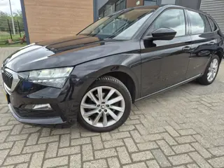 Škoda Scala 1.0 TSI Ambition dsg virtual cockpit 18 inch 110pk nl auto