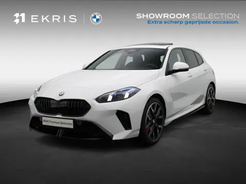 BMW 1 Serie 120 M Sportpakket Pro | Premium Pack | Stuurwielrand Verwarmd | Panoramadak | Driving As