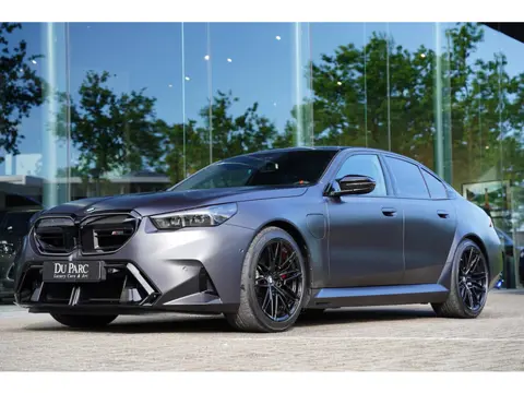 BMW M5 4.4 V8 Frozen Black / Bowers & Wilkins