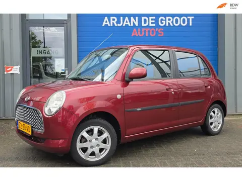 Daihatsu Trevis 1.0 5Drs Elec pakket, LM Velgen Zeer zuinig! Momo