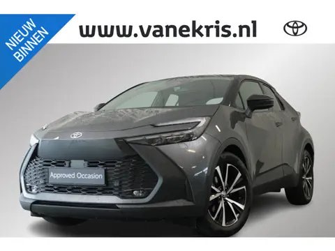 Toyota C-HR 1.8 Hybrid 140 First Edition | Bi tone | Navi | Carplay| Elek achterklep |  Stoelverwarm