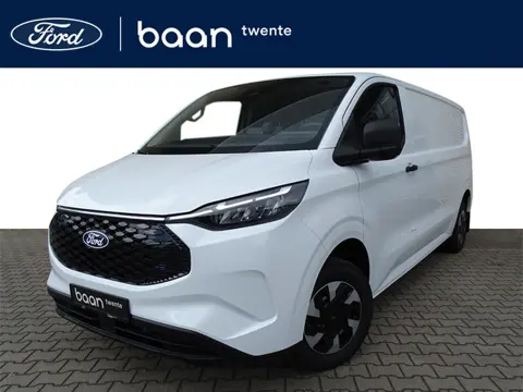 Ford E-Transit Cust. 340 L2H1 Trend 71 kWh | Trekhaak | Navigatie | 2.300kg trekgewicht | 347km acti