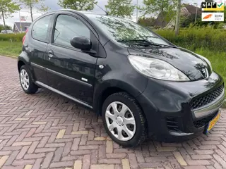 Peugeot 107 1.0-12V Millesim 200-Airco