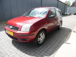 FORD FUSION 1.6-16V TREND