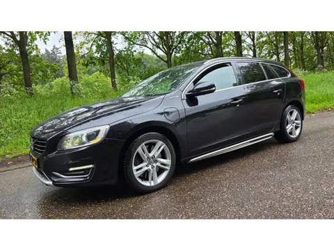 Volvo V60 2.4 D6 AWD Plug-In Hybrid Summum Full Options