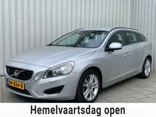 Volvo V60 1.6 D2 Summum|Automaat|Navigatie|Climate Control|