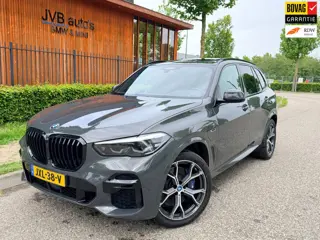 BMW X5 XDrive45e M-sport, SoH 94% individual comfortstoelen, pano, trekhaak, H&K