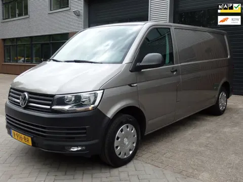 Volkswagen Transporter 2.0 TDI L2H Trendline AUTOMAAT 150 PK AIRCO NAVI CRUISE PDC