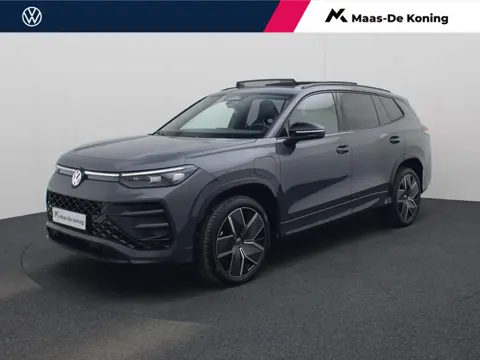 Volkswagen Tayron 1.5eHybrid 200kW/272PK R-Line · Panoramadak · Camera + Parkeersensoren · Apple/And