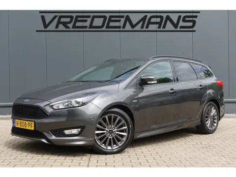 Ford Focus Wagon 1.0 Titanium ST-Line LEES TEKST