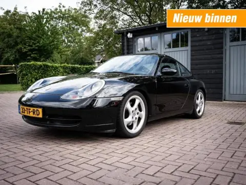 PORSCHE 996 Carrera CoupÃ© Â 1998 Â 3.4 Â Handgeschakeld Â Schuifdak Â Gereviseerde motor