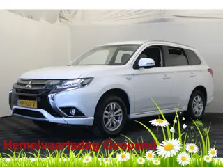 Mitsubishi Outlander 2.0 PHEV Business Edition |Navi|Camera| *Hemelvaart open*