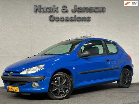 Peugeot 206 1.1 XR - Pano - Radio - NAP