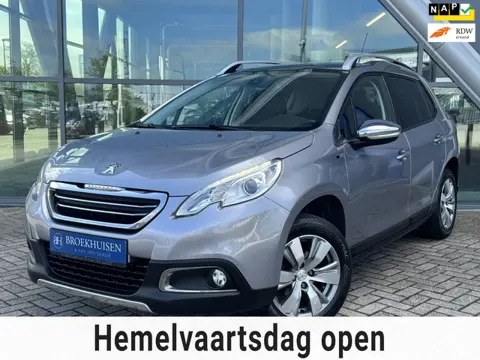 Peugeot 2008 1.2 PureTech Style Panoramadak / Trekhaak / Cruise Control