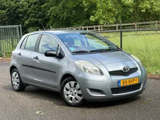 Toyota Yaris 1.3 VVTi Comfort /6-Bak/Airco/5-Deurs/Trekhaak/