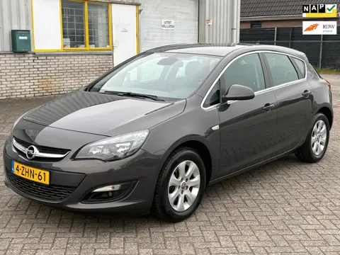 Opel Astra 1.6 CDTi 110 PK 6 BAK Bj 2014 EURO6 Business 1e Eig Weinig Km,s 95.131 Ecc Airco Navi Cru