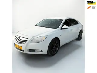 Opel Insignia 1.6 T Sport 2e eigenaar Lees advertentie