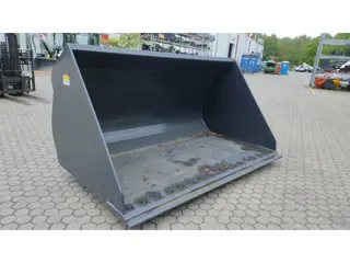Nieuwe schepbak Hekamp Volvo opname