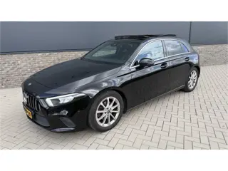 Mercedes-Benz A-Klasse 180 Business Solution Luxury Panoramadak / Sportstoelen / 1/2 leren bekleding
