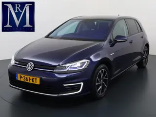 Volkswagen e-Golf e-Golf SOH 90% | WARMTEPOMP | CAMERA | VIRTUAL DASH | DODE HOEK | CARPLAY | STOELV