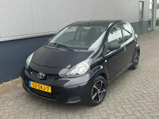 Toyota Aygo 1.0-12V Now carplay Nieuwe apk airco