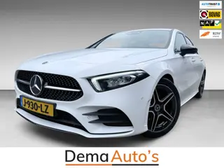 Mercedes-Benz A-klasse 180 Business Solution AMG NAVI/V-COCKPIT/CAM/DAB/LED/CARPLAY/ECC/PDC///