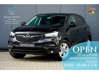 Opel Grandland X 1.2 130 PK TURBO ONLINE EDITION / TREKHAAK / APPLE CARPLAY / NAVIGATIE / DAB RADIO 