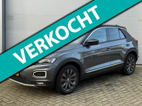 Volkswagen T-Roc 1.5 TSI Sport l Volledig Dealer Onderhouden l Virtual Cockpit l Navi l Automaat l A