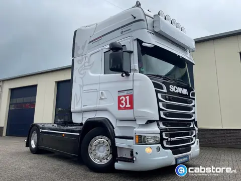 Scania R580 LA4X2 MNA Euro 6 V8 "PORSCHE MOTORSPORT EDITION" 31/50 !!  - Bouwjaar 12-2015 - Topline 