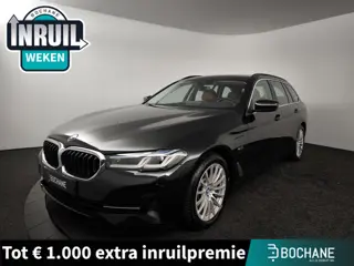 BMW 5-serie Touring 530e xDrive Business Edition Plus | Navigatie | Panoramadak | Leder | Stoelverwa