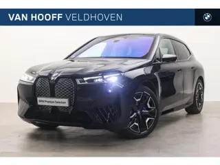 BMW iX xDrive40 High Executive / Sportpakket / Panoramadak Sky Lounge / Trekhaak / Laserlight / Soft