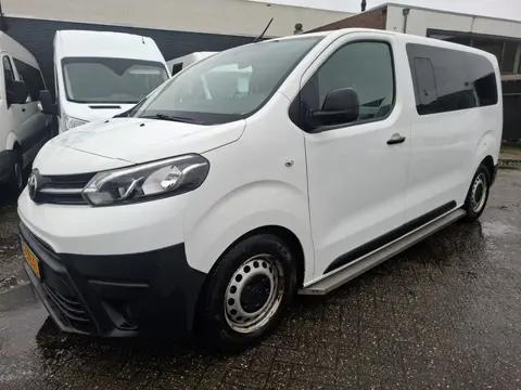 Toyota Proace Shuttle 1.5 D-4D 9-PERSOONS 9495.- INCL BTW MOTOR KAPOT! 102PK