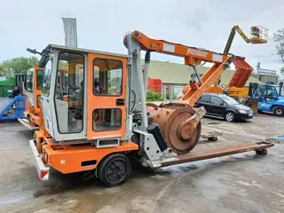 PACKMAT PK451containeraandruk afval arm compactor