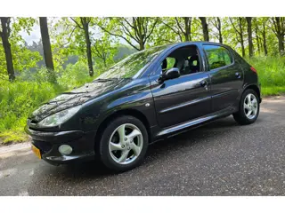 Peugeot 206 1.6-16V Griffe - NL Auto - 2e Eigenaar - Leder -