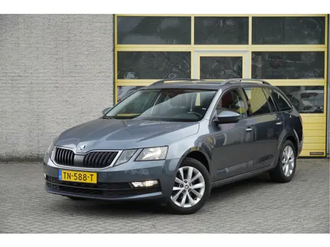 Škoda Octavia Combi 1.0 TSI Automaat! Ambition Business BJ2018 Lmv 16" | Led | Pdc | Trekhaak | App-