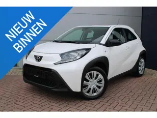 Toyota Aygo X 1.0 VVT-i S-CVT Automaat first Airco Camera Carplay Zeer mooi