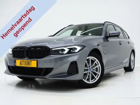 BMW 3 Serie Touring 320e LCI Shadow Line | Nieuw Model | Keyless | Camera | Dodehoekdetectie | Wides