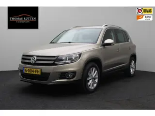Volkswagen Tiguan 1.4 TSI R-Line Edition 2015 | Trekhaak Uitklapbaar | Parkeersensoren | Achteruitri