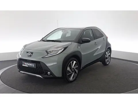 Toyota Aygo X 1.0 VVT-i S-CVT Premium (bj 2024, automaat)